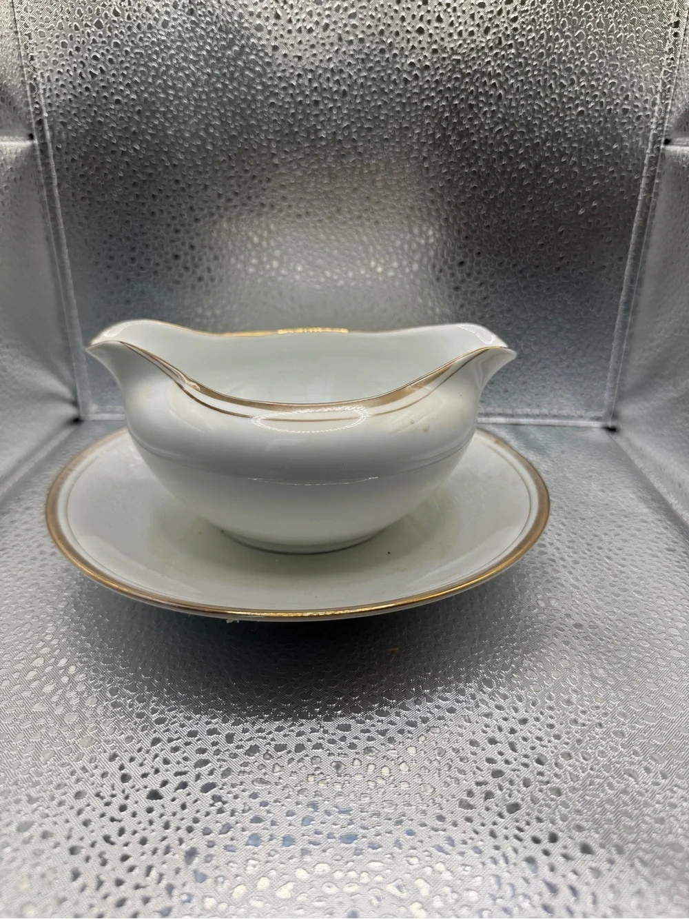 Elegant White Porcelain Gravy Boat with Gold Trim